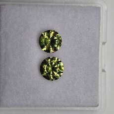 Круг 5,45 мм, 4/1, вес пары: 1,56 ct. - Ювелирные изделия, бижутерия