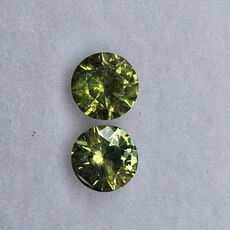 Круг 5,20 мм, 4/1, вес пары: 1,28 ct. - Ювелирные изделия, бижутерия