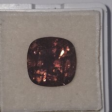 Кушон 10,70*10,70 мм, вес: 6,58 ct. - Ювелирные изделия, бижутерия