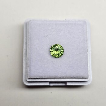 Круг 5,50 мм, 4/1, вес: 0,74 ct. - Ювелирные изделия, бижутерия