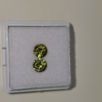 Круг 5,30 мм, 4/1, вес пары: 1,48 ct. - Ювелирные изделия, бижутерия
