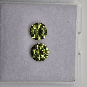 Круг 5,45 мм, 4/1, вес пары: 1,56 ct. - Ювелирные изделия, бижутерия