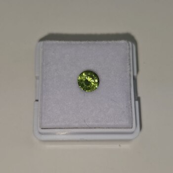 Круг 5,72 мм, 4/2, вес: 0,89 ct. - Ювелирные изделия, бижутерия