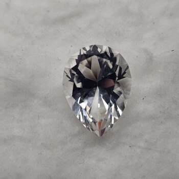 Груша 21,50*16,35 мм, вес: 20,26 ct. - Ювелирные изделия, бижутерия