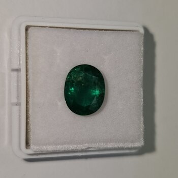 Овал 10,00*7,90 мм, 2/г3, вес: 2,22 ct. - Ювелирные изделия, бижутерия