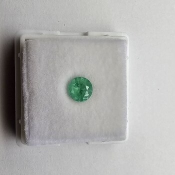 Круг 5,70 мм, 4/г3, вес: 0,59 ct. - Ювелирные изделия, бижутерия