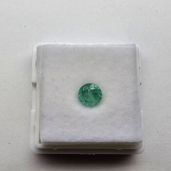 Круг 5,58 мм, 4/г3, вес: 0,56 ct. - Ювелирные изделия, бижутерия