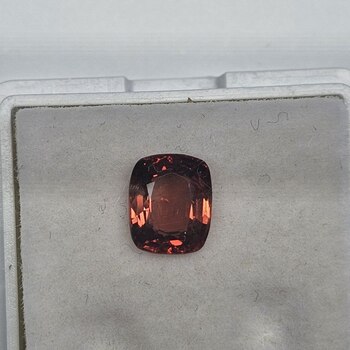 Кушон 6,50*5,60 мм, вес: 1,24 ct. - Ювелирные изделия, бижутерия