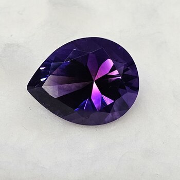 Аметист, груша, 19,20*15,10, h=11,06 мм, вес: 14,03 ct. (Ватиха) - Ювелирные изделия, бижутерия